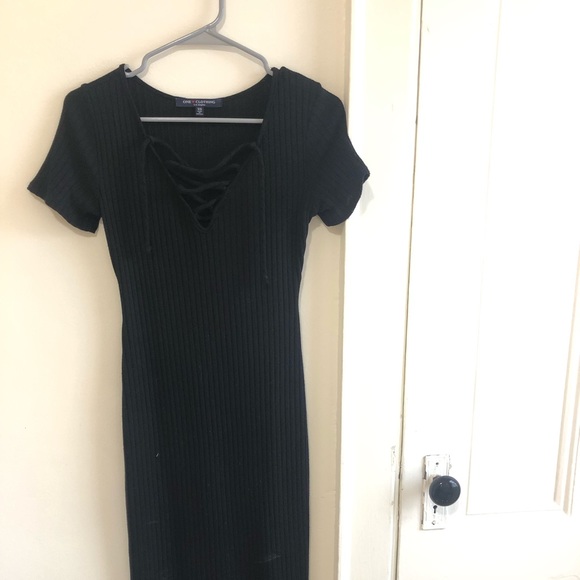 Dresses & Skirts - Black Ribbed Dress